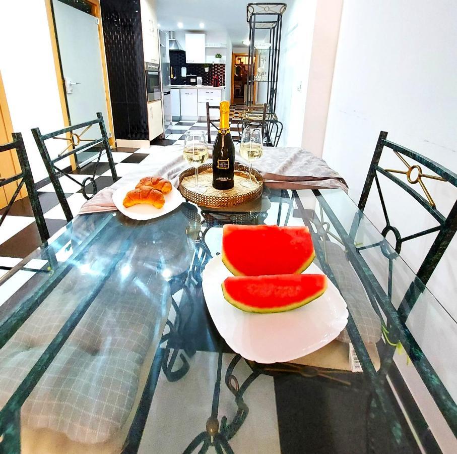 Elegant 3 Bedrooms, Wifi Free 아데제 외부 사진