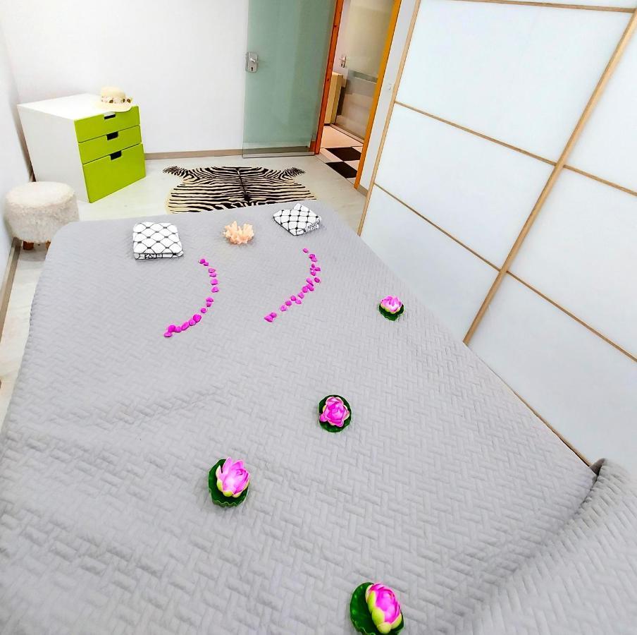 Elegant 3 Bedrooms, Wifi Free 아데제 외부 사진