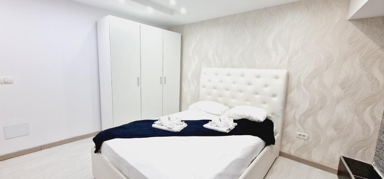 Elegant 3 Bedrooms, Wifi Free 아데제 외부 사진