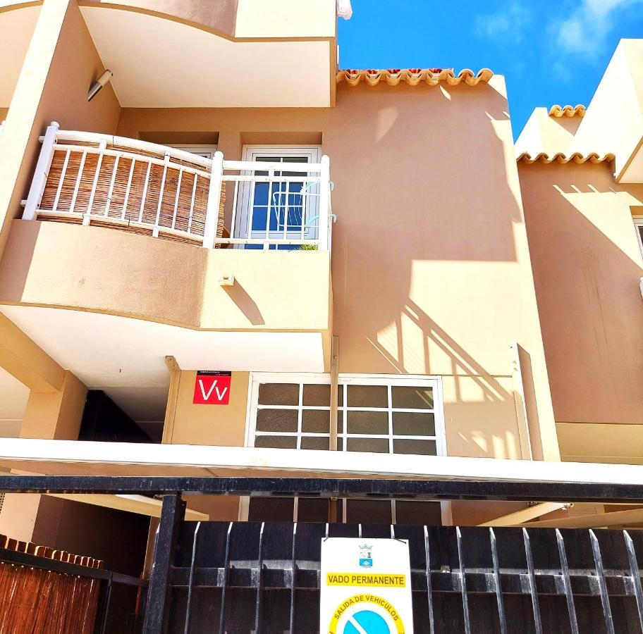 Elegant 3 Bedrooms, Wifi Free 아데제 외부 사진